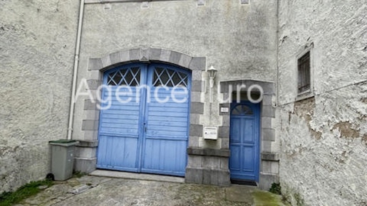 Oloron Ste Marie - T4 townhouse with land on the back -