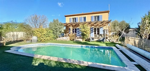 Very handsome 4 double bed detached villa with pool in pretty village