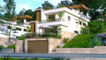 Begur, New promotion of two houses which has just begun to be built located in a residential area