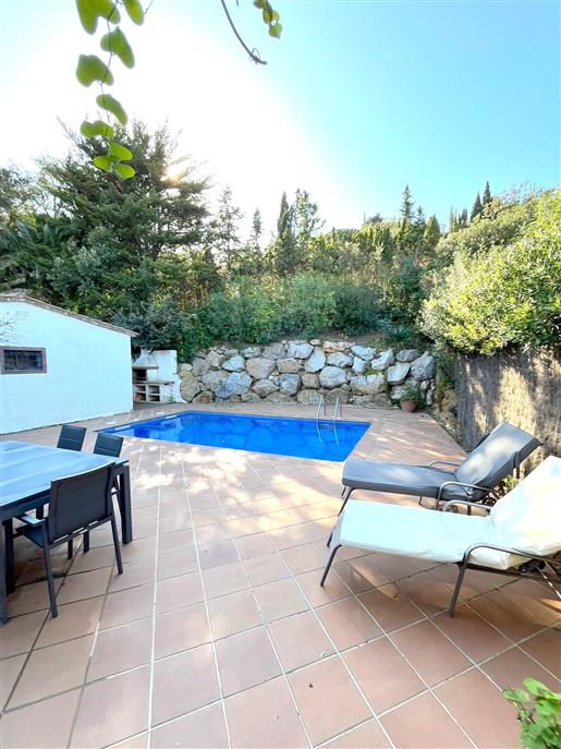 Begur, Villa indipendente con piscina privata, garage e licenza turistica