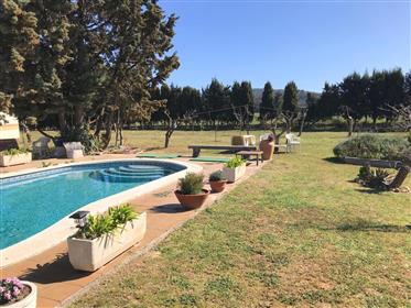 Begur, Country house with a plot of 4,432 m2 of which 2.482 m2 can still be built
