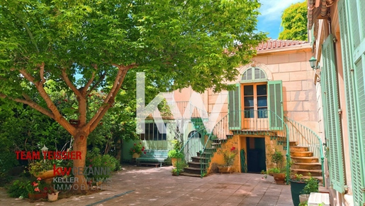 Verkauf: Haus 12 Zimmer (300 m²) in Salon De Provence