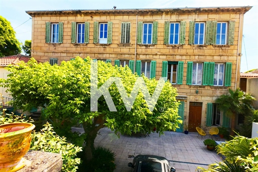 Vente : maison 12 pièces (300 m²) à Salon De Provence