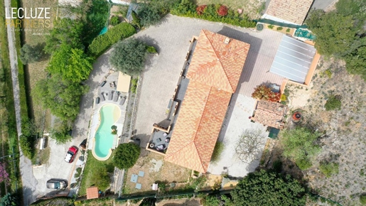 Vendita: casa 7 locali (224 m²) a La Bouilladisse