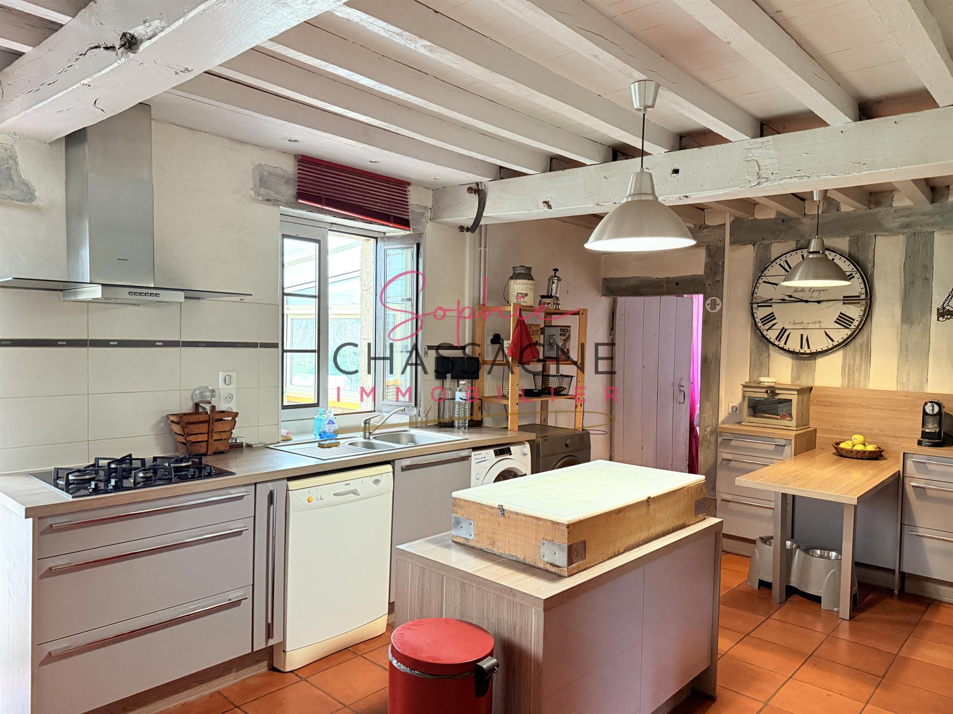 Entre Langon et Mont de Marsan, propriété équestre avec 2 logements sur plus de 7 hectares ...