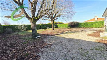 4 bedroom house - 13 minutes West Angouleme