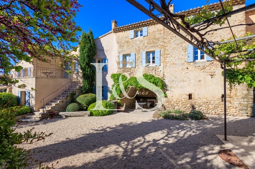 Stone house with heated swimming pool and independent house for sale near Vaison la Romaine, Vauclus