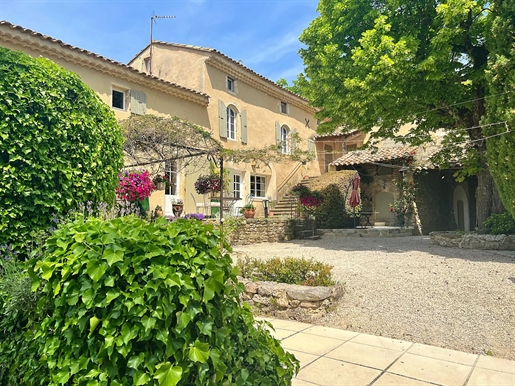 Provençal Mas on Leisure Land with gîtes and Cabin on 4.5 hectares