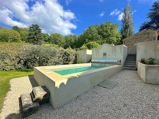 Exceptional Building with House, Gite, Swimming Pool and Renovation Potential on a plot of 1140m2