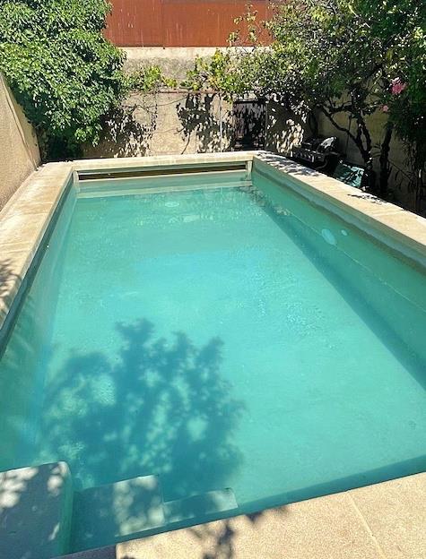 Malaucène Bourgeois Village House of approximately 160m2 with Swimming Pool and Authentic Charm