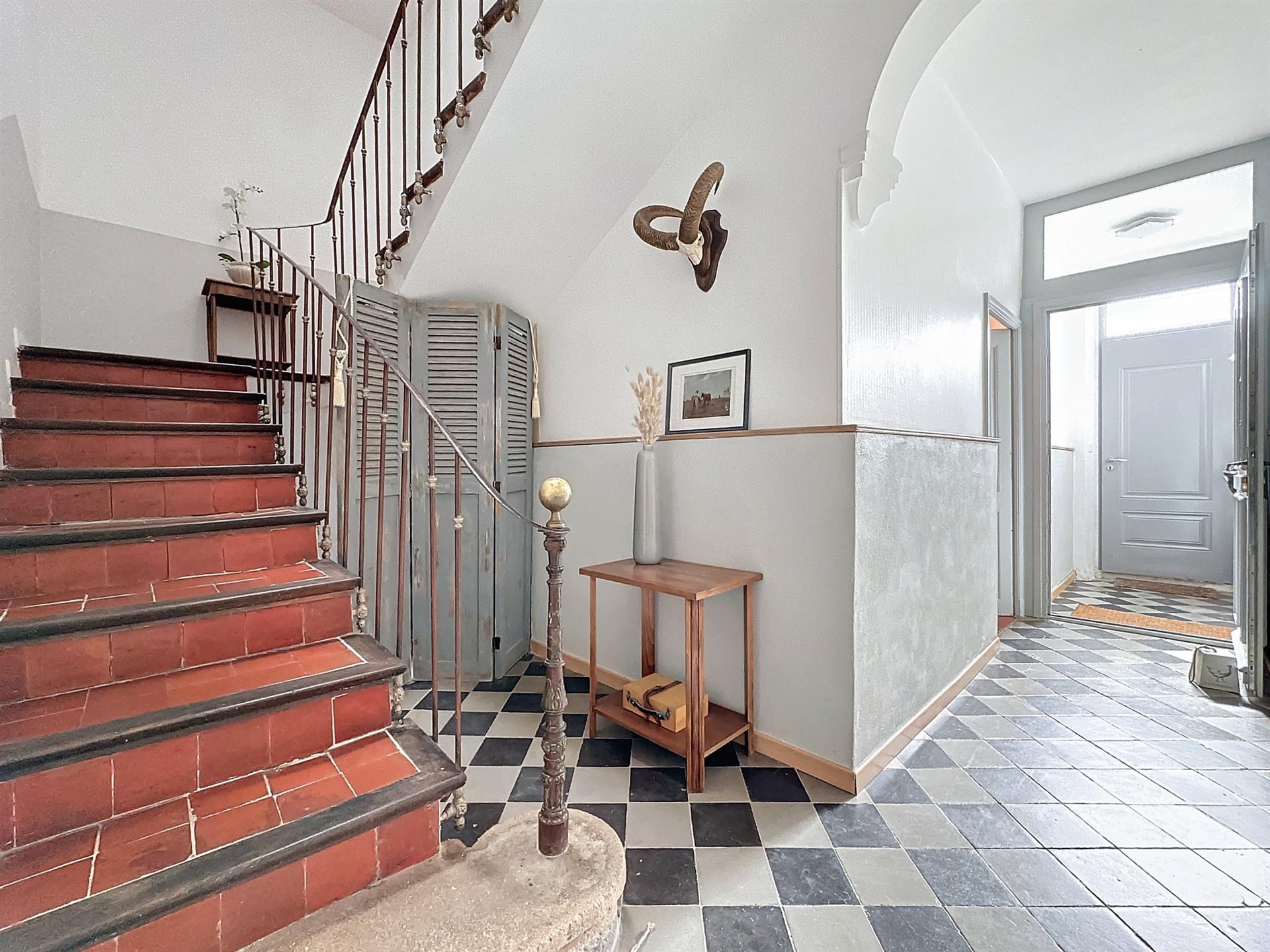 Malaucène Bourgeois Village House of approximately 160m2 with Swimming Pool and Authentic Charm