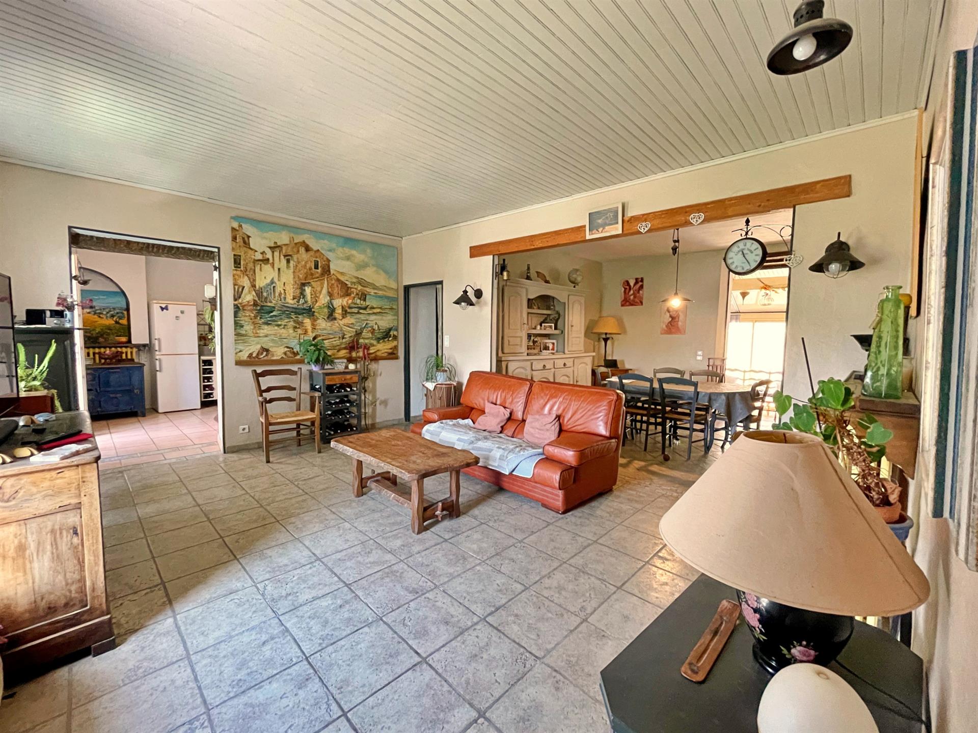 270 m2 village house with two independent dwellings, jacuzzi pool and garage, Sérignan-du-Comtat