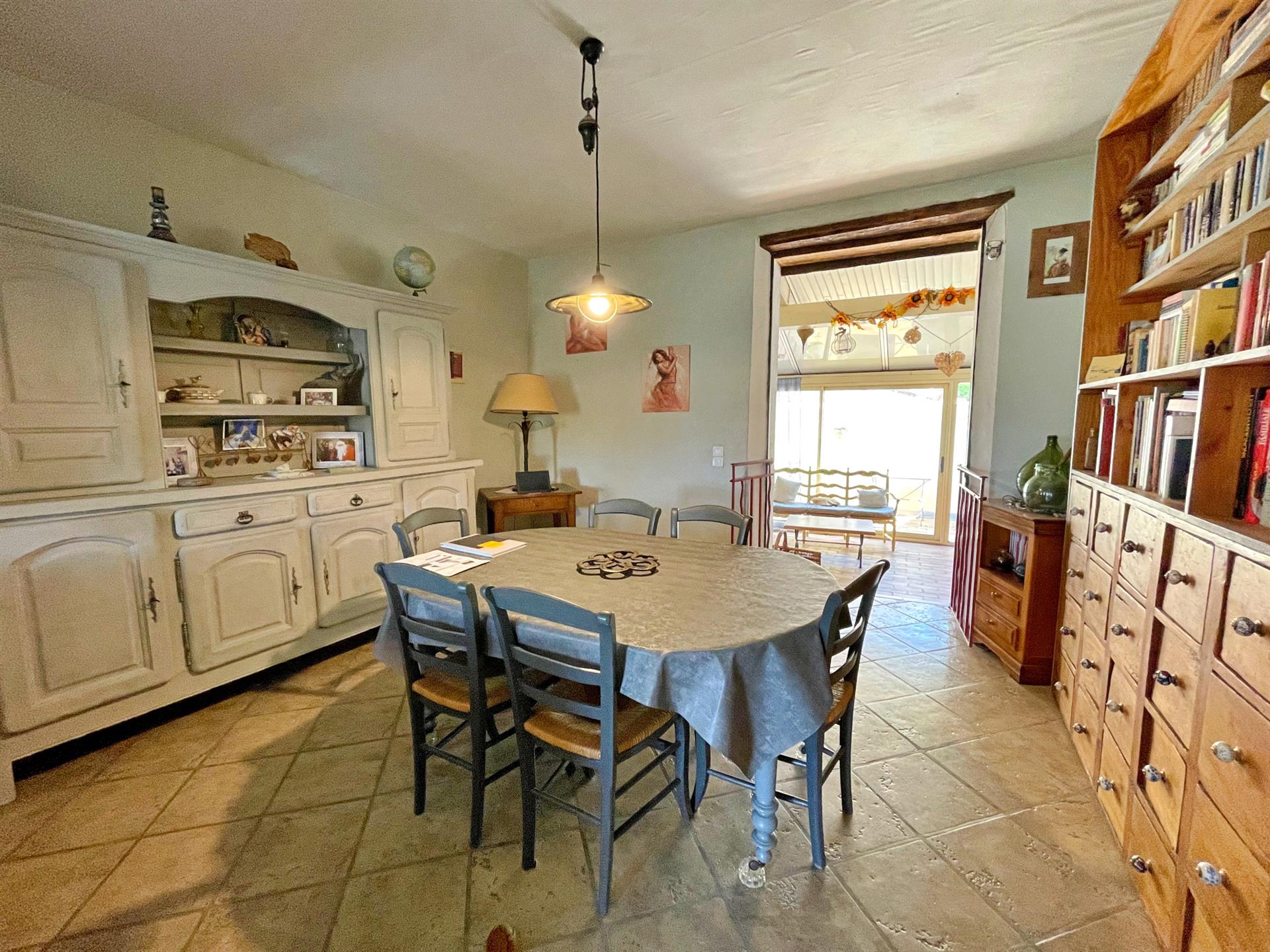 270 m2 village house with two independent dwellings, jacuzzi pool and garage, Sérignan-du-Comtat