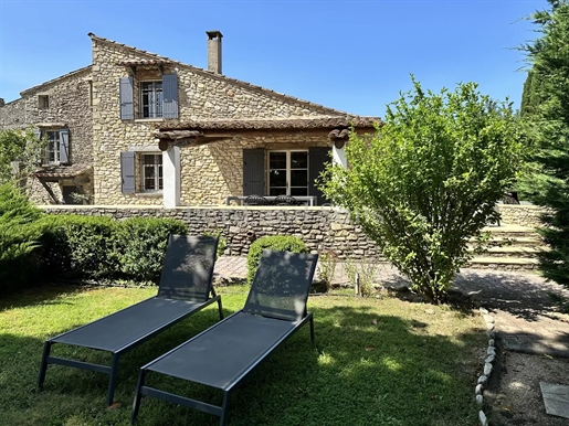 Close to Vaison-la-Romaine, in a charming village, Stone farmhouse, restored, with garden and heated