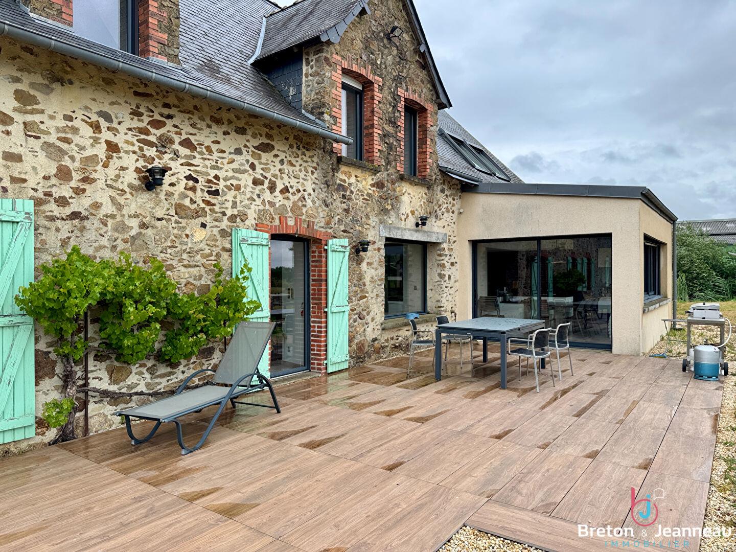 Property on 1 ha 06 in Nuillé sur Vicoin