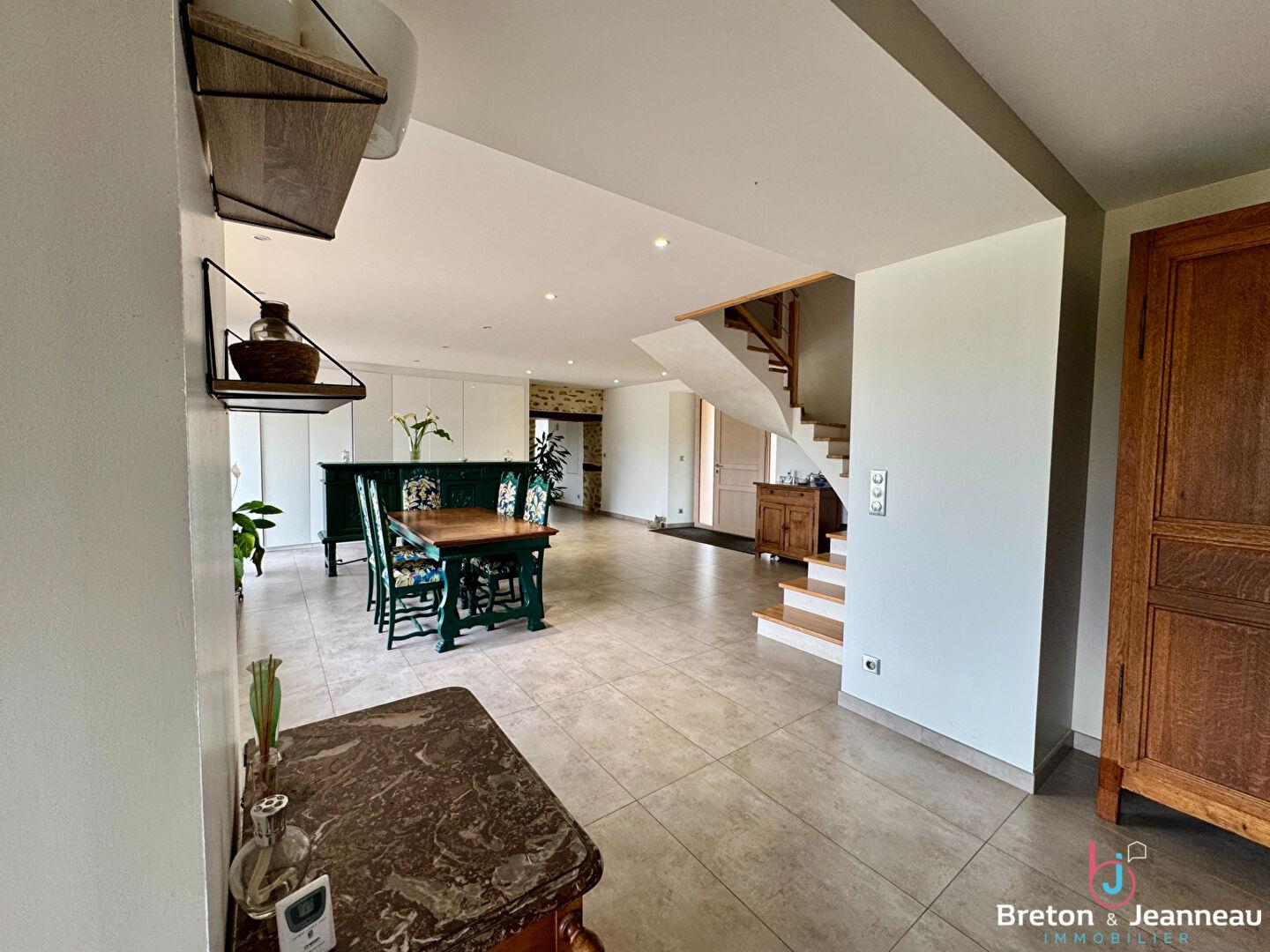 Property on 1 ha 06 in Nuillé sur Vicoin