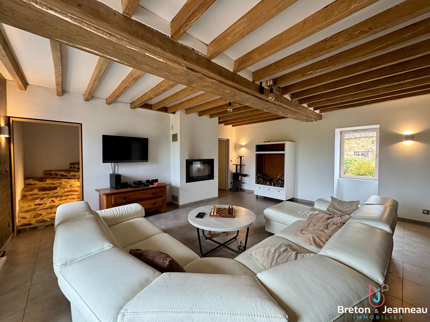 Property on 1 ha 06 in Nuillé sur Vicoin