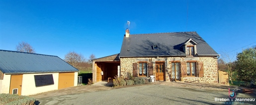 Farmhouse between Céaucé and Lassay les Châteaux