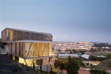 Luxury 3 Bedroom House + Office | panoramic views of Coimbra
