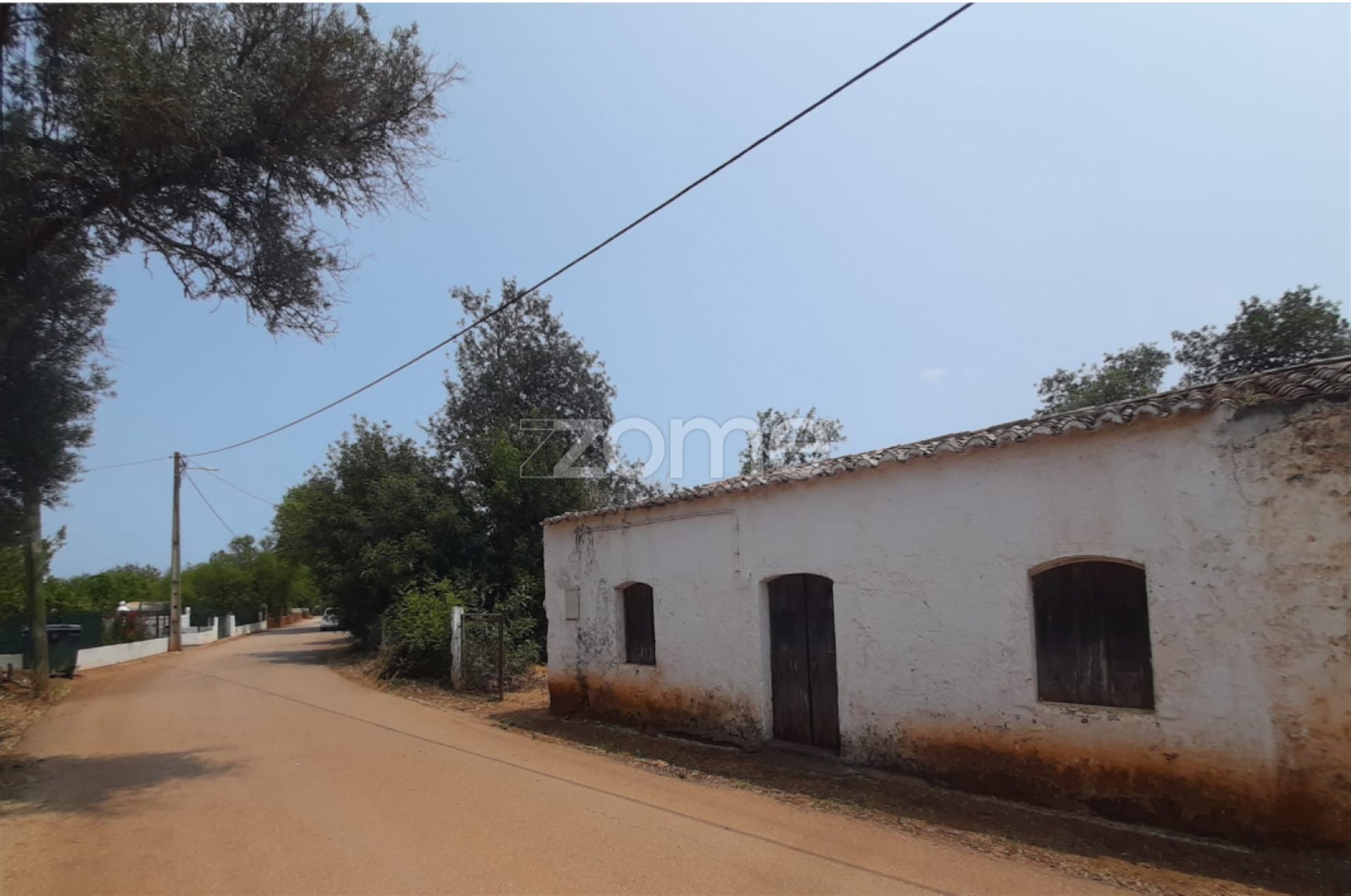 Moradia com terreno de 1 hectare, ideal para quem procura espaço, tranquilidade e contacto com a nat