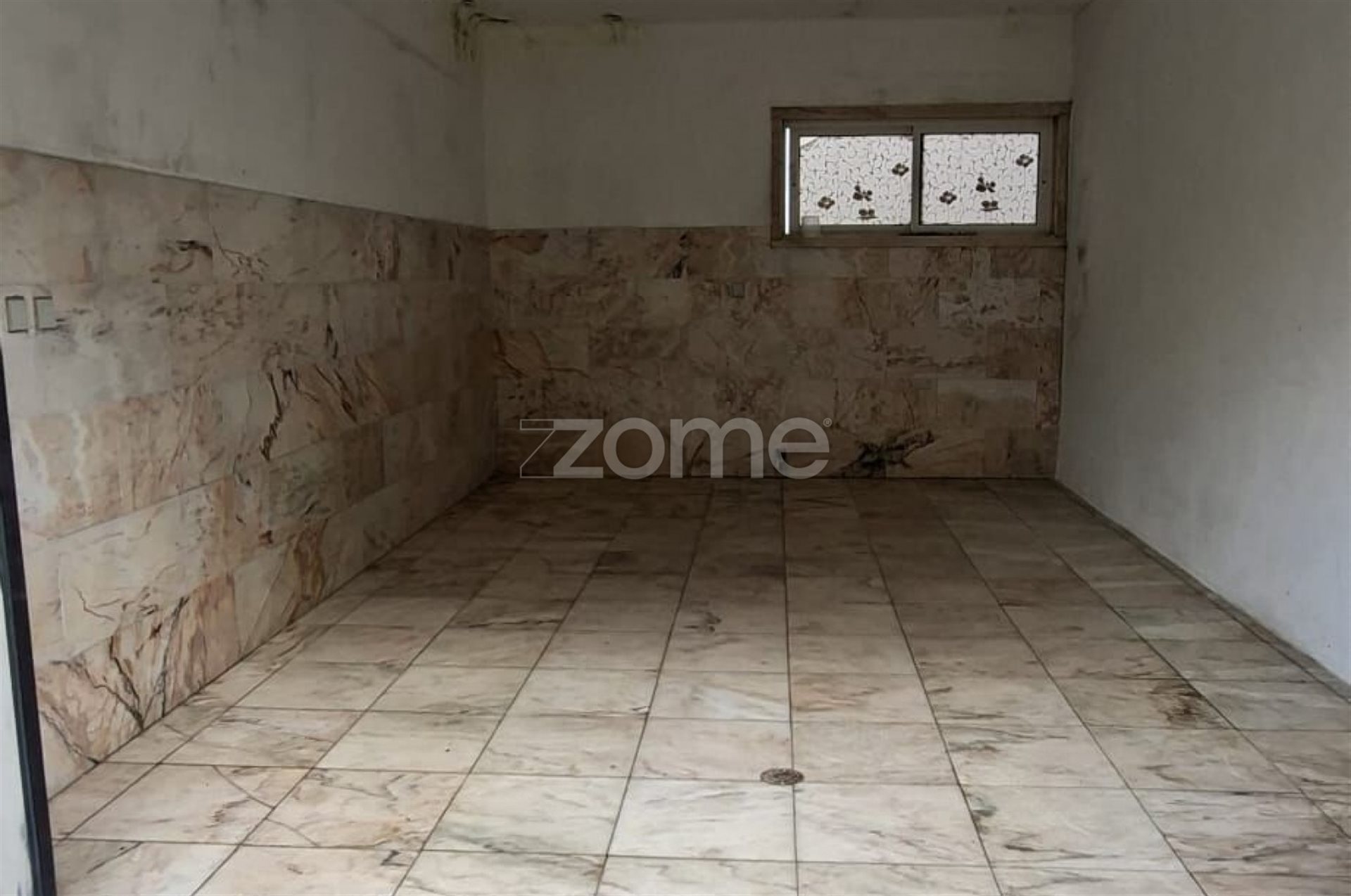 Maison de 5 chambres avec garages et terrasse au centre de Vila Viçosa