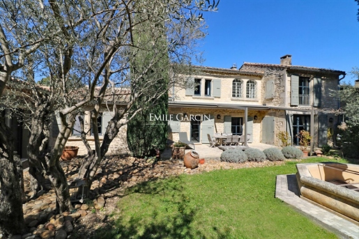 Dorpsboerderij te koop in Saint-Rémy-de-Provence