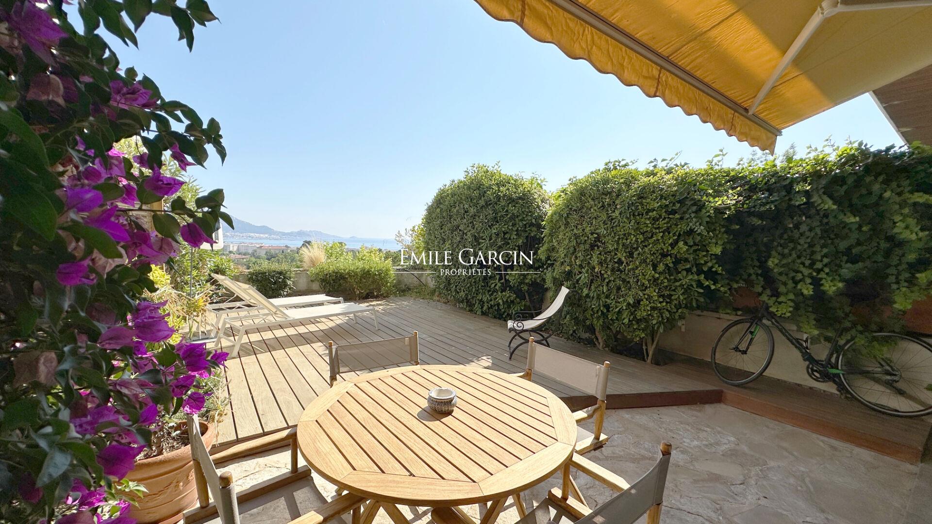 For sale - Apartment - Marseille (13008) - Thalassa - Sea view - Garden
