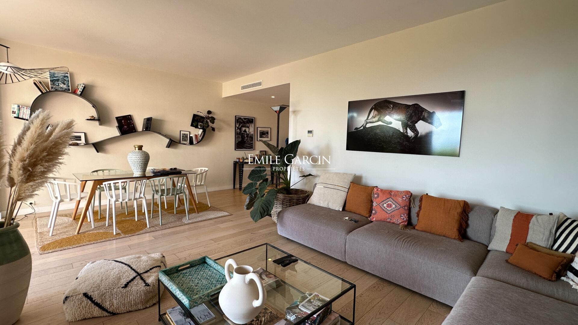 For sale - Apartment - Marseille (13008) - Thalassa - Sea view - Garden