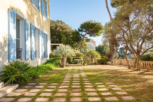 19Th century farmhouse for sale in Cassis