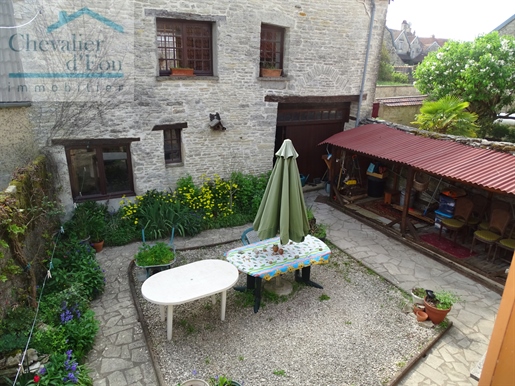 Village house Cruzy-le-Chatel T5 garden, beautiful view, adjoining courtyard, small garden, outbuild