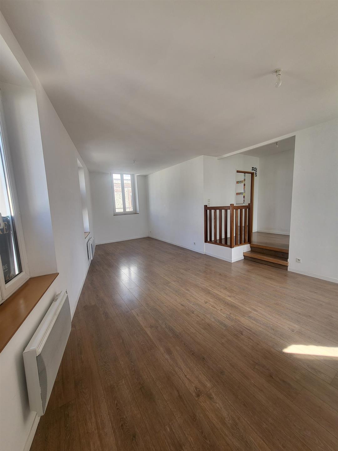 Duplex in the city center of Fécamp for sale