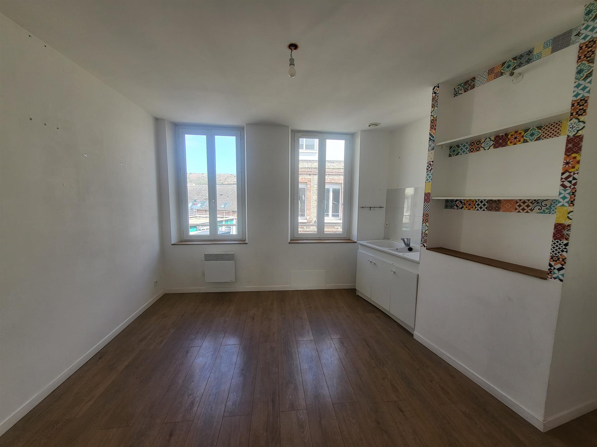 Duplex in the city center of Fécamp for sale