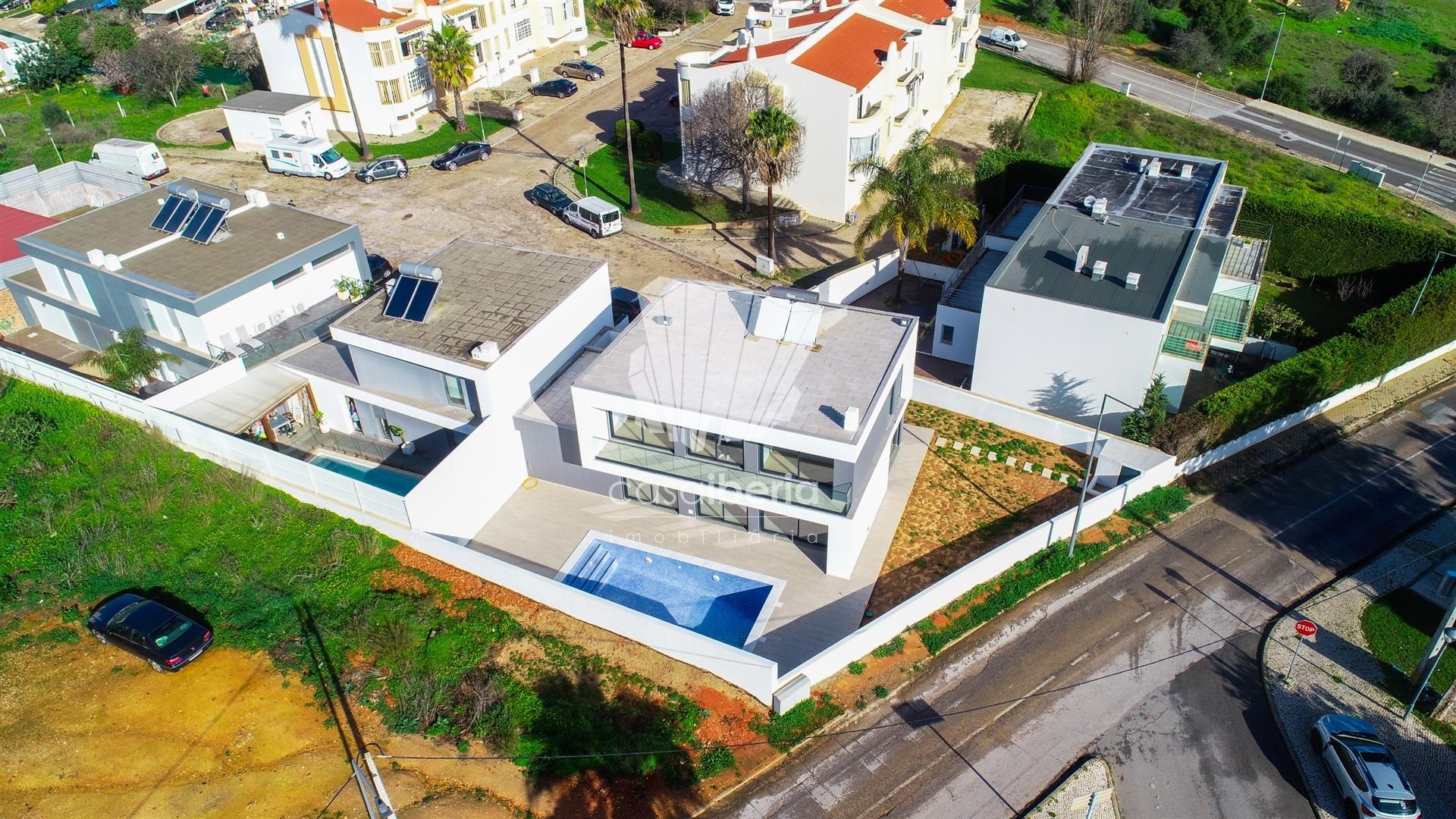 3+1 - Villa - Estombar - Lagoa