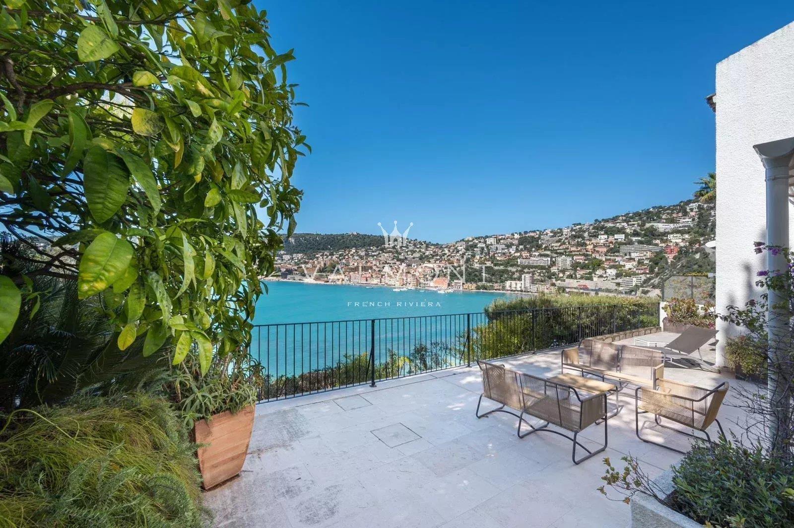 Charming Seafront House With Panoramic Sea Views