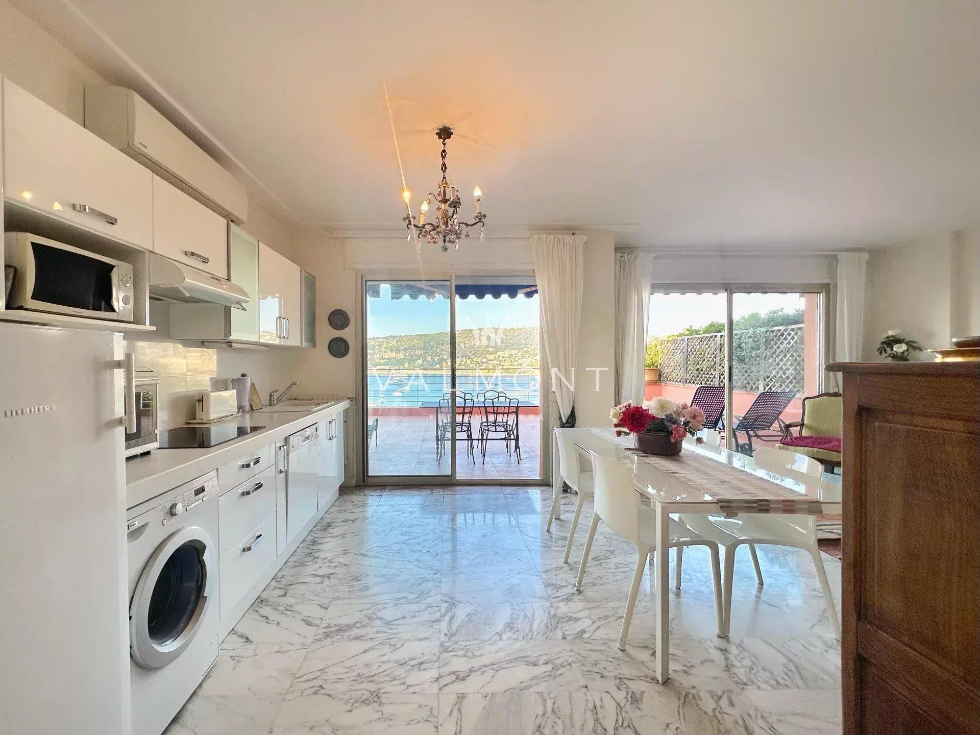 Charming Apartment With Stunning Sea Views