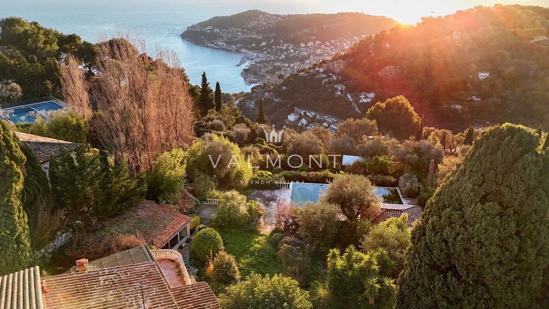 Rare Plot For Project With Charming Villa