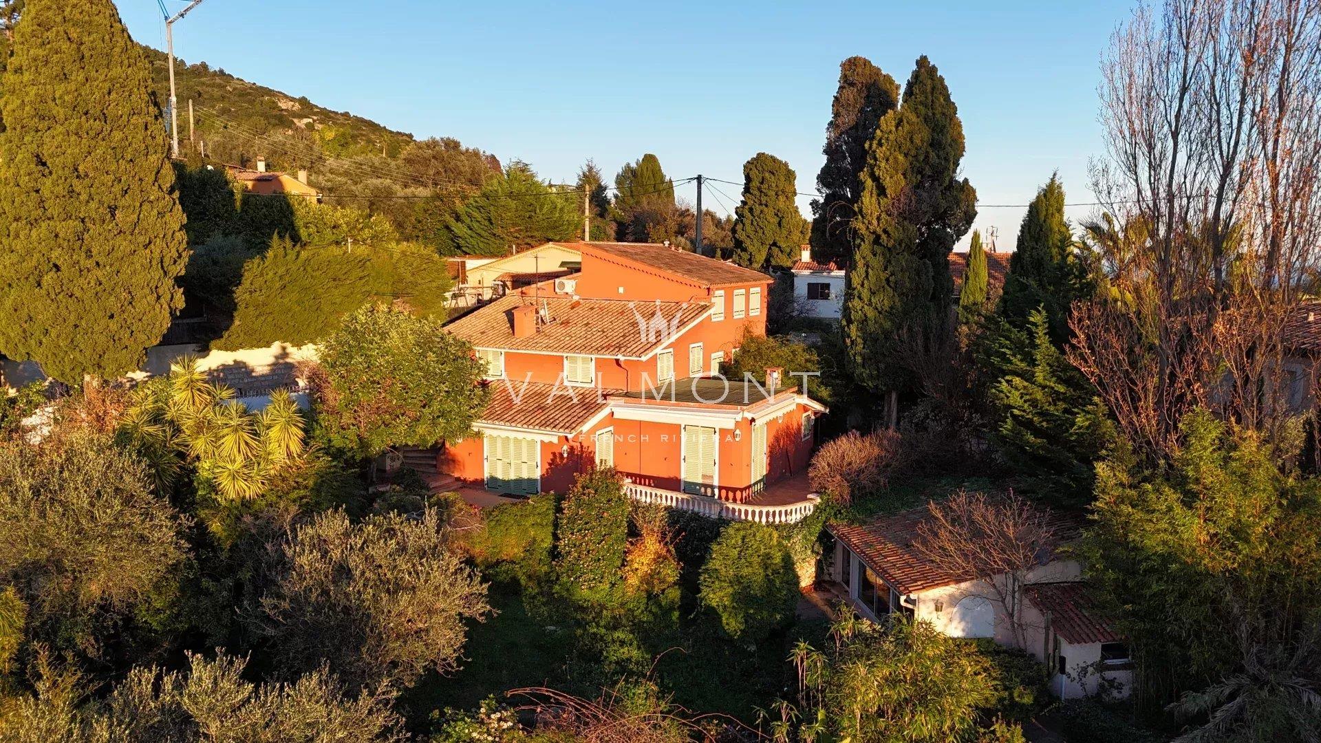 Rare Plot For Project With Charming Villa