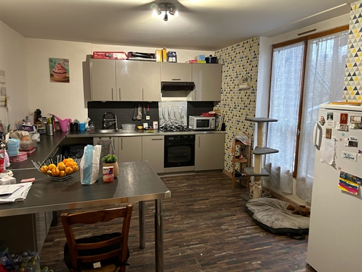 House level 1, General condition Good, Kitchen Fitted, Heating Ellectric, cleansing Saptic tank, Liv