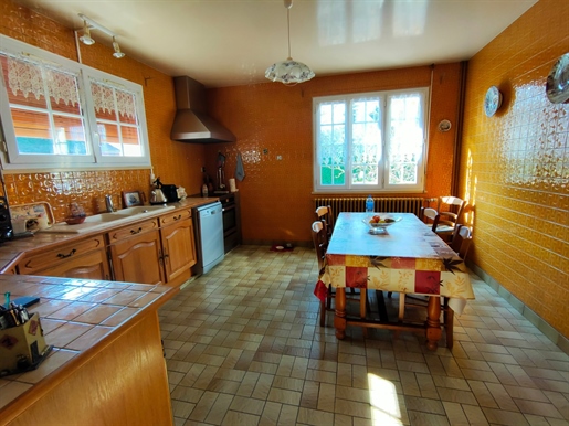 House Level 2, General condition Bon état, Kitchen Installed, Heating Fuel, Cleansing Saptic tank, L