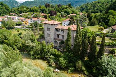 Villa d’époque à vendre à Tarcento en Frioul-Vénétie-Julienne