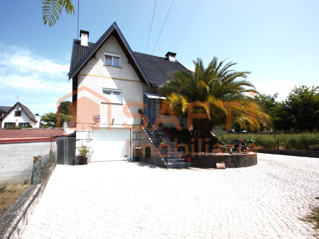 Detached house T3, with garage in Queiriga