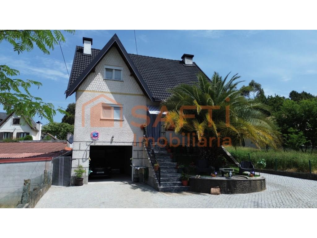 Detached house T3, with garage in Queiriga