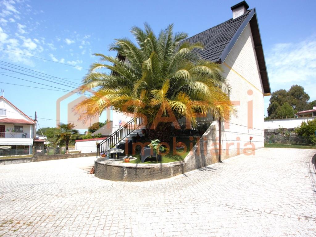Detached house T3, with garage in Queiriga