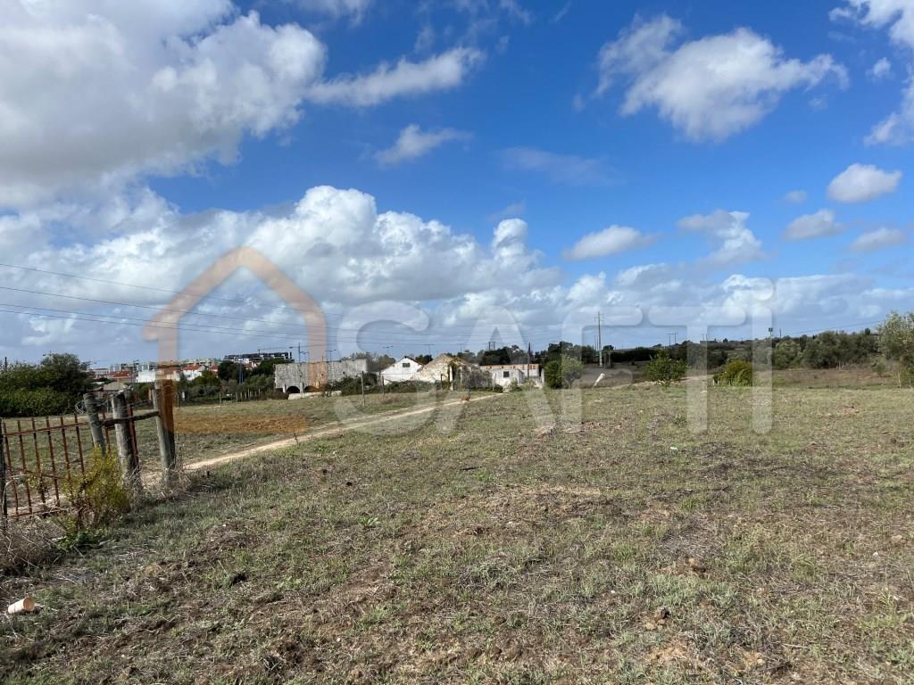 Magnificent Land 3,5 hectares with possibility of construction in Montijo