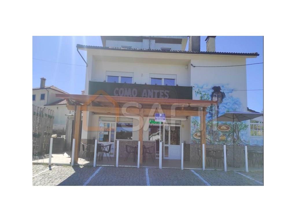 Villa + Restaurant:
Kommerzielles Geschäft In Betrieb