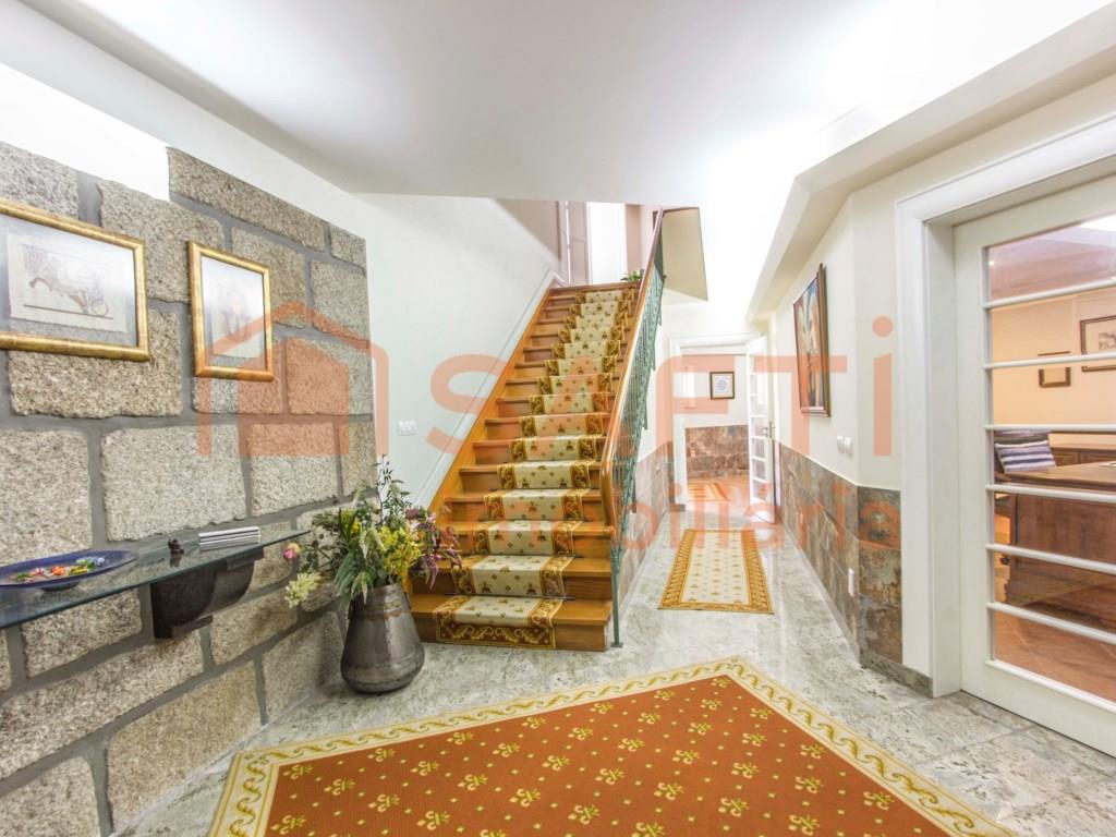 Manor house T5, in Canas de Senhorim