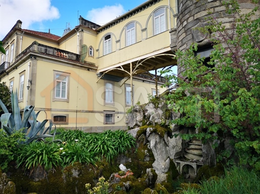 Magnificent mansion and farm close to the sea (Vila Nova de Gaia)