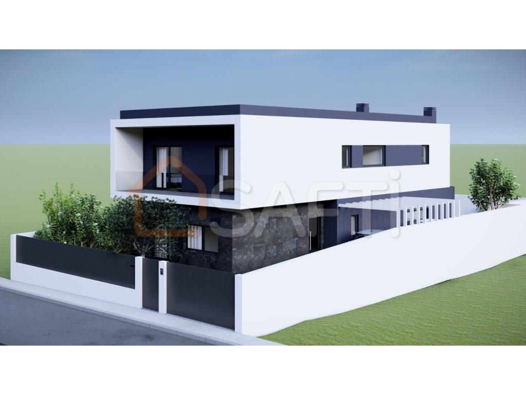 Luxurious 4 bedroom villa