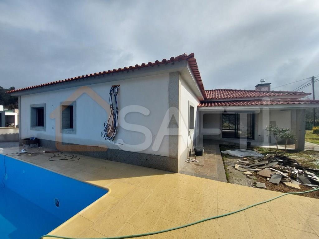 Huis 4 Slaapkamers Te Koop Caminha