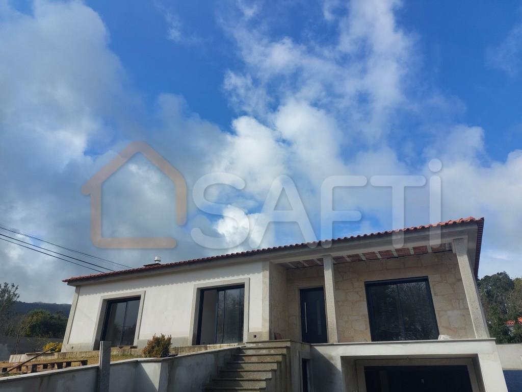 Huis 4 Slaapkamers Te Koop Caminha
